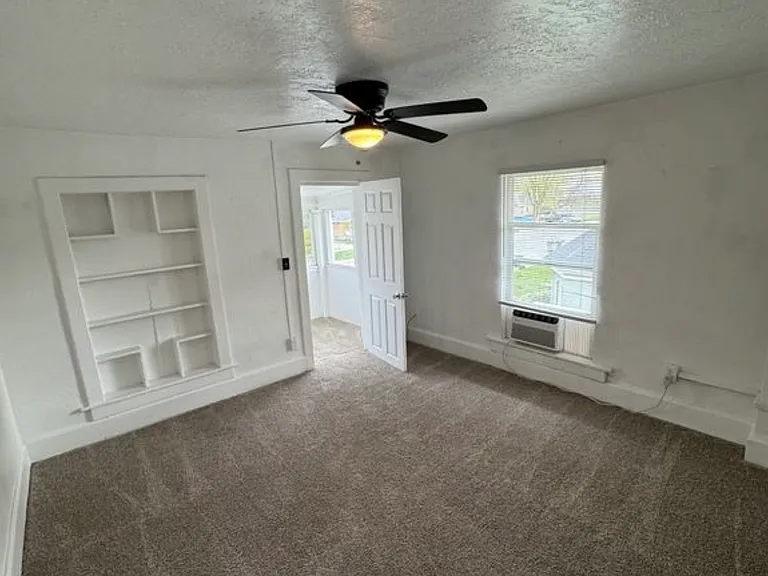 735 W 400 N #1 — Photo 4