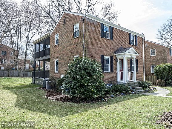 3rd image of 10405 Ewell Ave