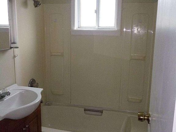 4th image of 2517 Chestnut St