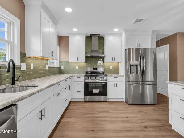 33 Pirogue Street, Toms River, NJ 08757