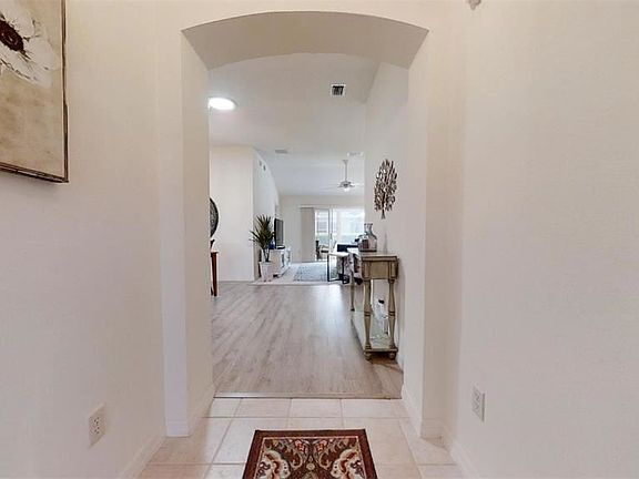 2nd image of 1264 Limestone Ave