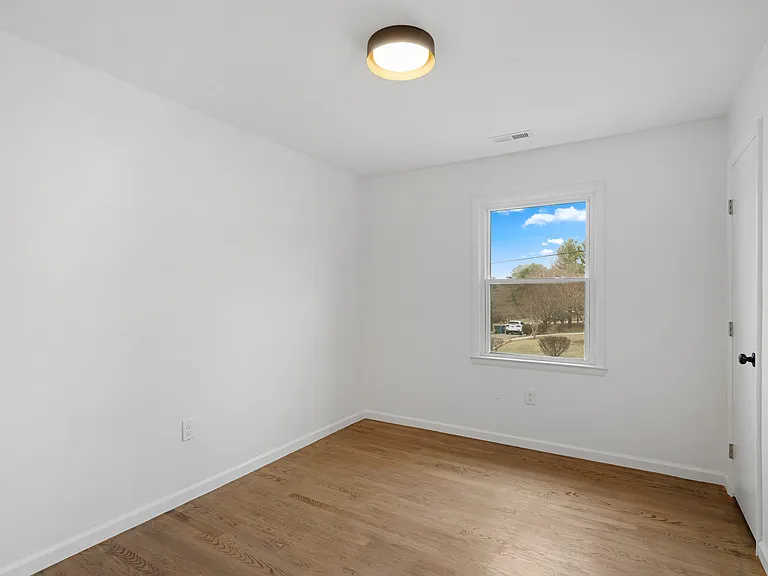 7 Browndale Rd — Photo 9