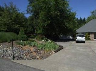 110 Wells Fargo Dr, Jacksonville, OR 97530