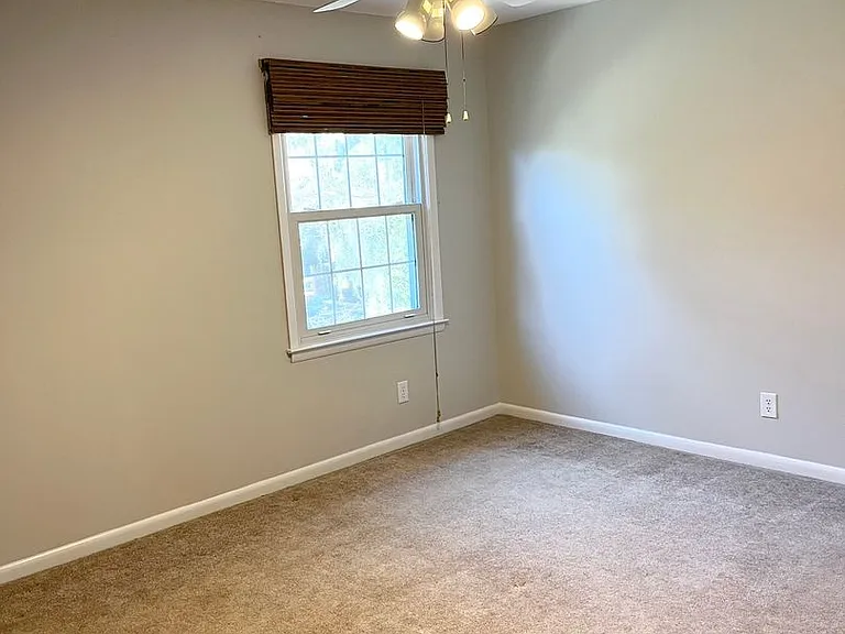 455 Mall Blvd #69 — Photo 16