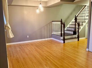 4620 Guildwood Way #2, Mississauga, ON L5R4H4