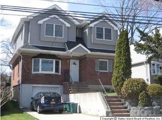 30 Renwick Ave, Staten Island, NY 10301