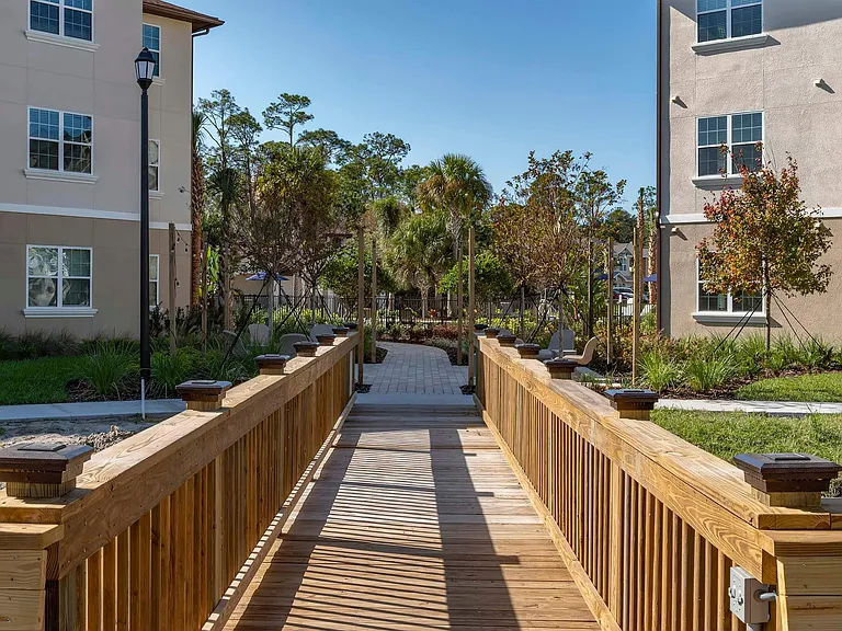 Tuscan Reserve Apartments — Photo 40
