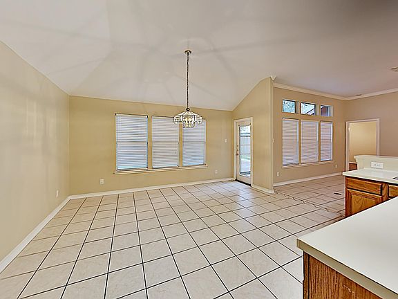 3rd image of 1625 Windy Oaks Dr
