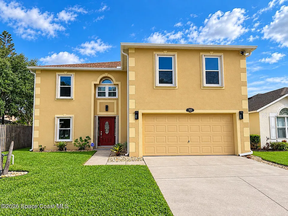 4590 Bellaluna Dr