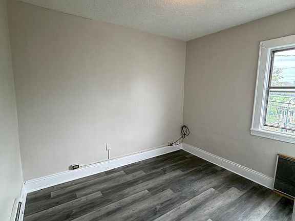 4th image of 76 Florida St APT 2R