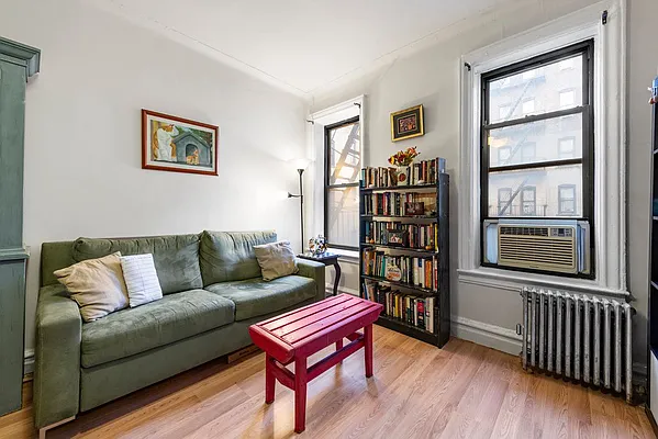 Sold by Nest Seekers International | media 2