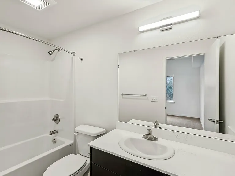En suite bathroom in the primary bedroom En suite bathroom in the primary bedroom