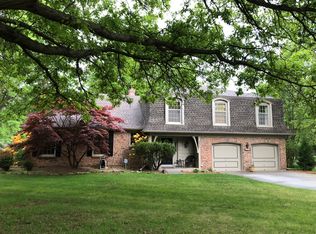 8915 Horton St, Overland Park, KS 66207