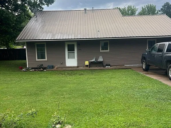201 Hendrix St, Bald Knob, AR 72010