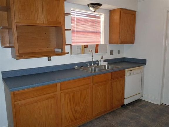3rd image of 1513 Belle Pointe Blvd
