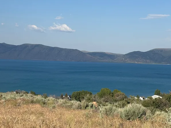 347 W Moonlight Dr, Garden City, UT 84028