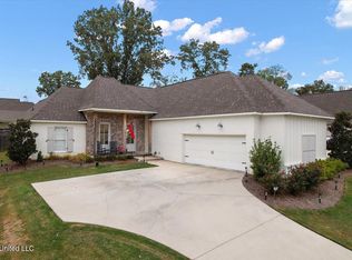 112 Shore View Dr, Madison, MS 39110