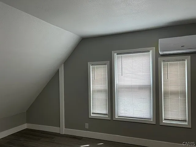 210 W Matson Ave — Photo 12