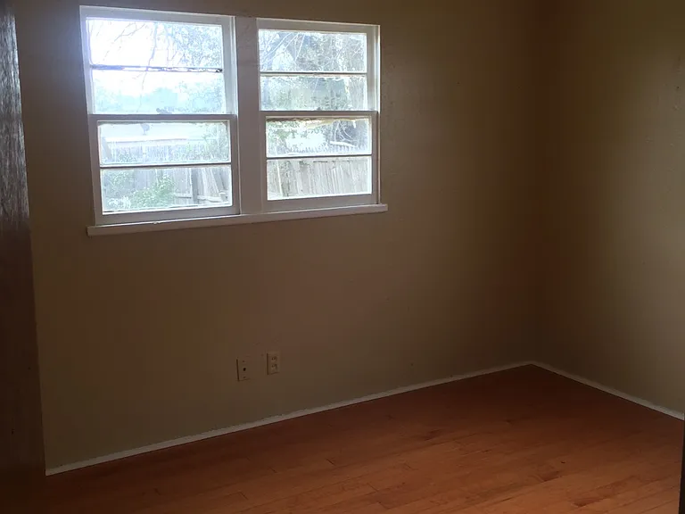 2802 Palm St — Photo 6