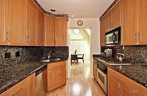 3rd image of 6427 N Leoti Ave