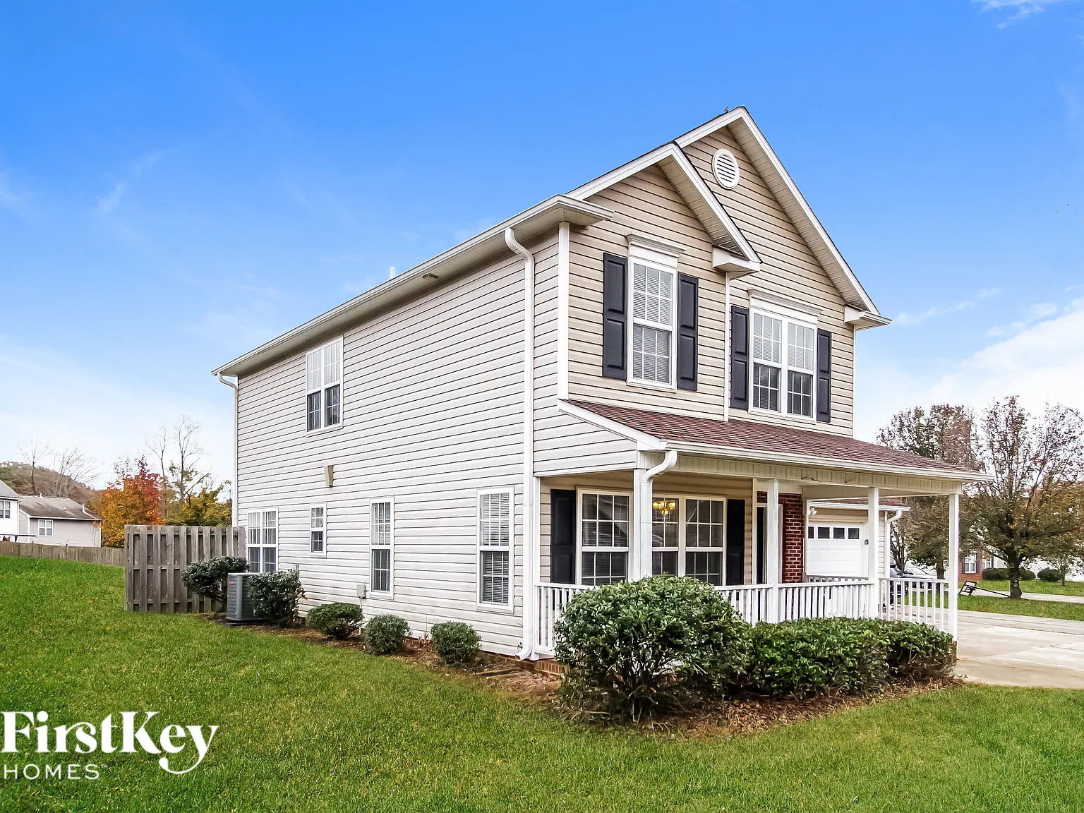 4 bed, 2.5 bath, 1901 sqft, $2,390 — Photo 2