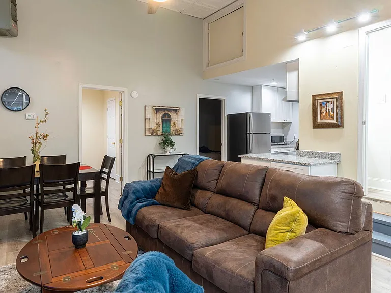 1601 W Cary St #1 — Photo 9