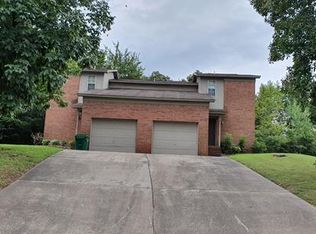 81 W 16th Pl, Russellville, AR 72801