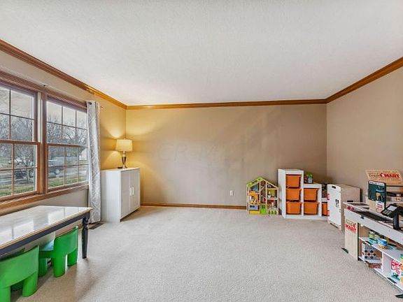 5th image of 321 Ashford Dr
