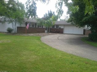 2082 Hollywood St NE, Warren, OH