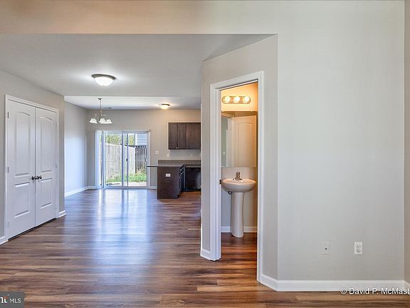 5th image of 18 Beaulah Ct