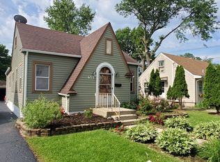 673 Congdon Ave, Elgin, IL 60120