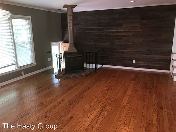 3rd image of 5944 Cherry St