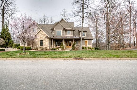 1st image of 130 Black Thorn Dr