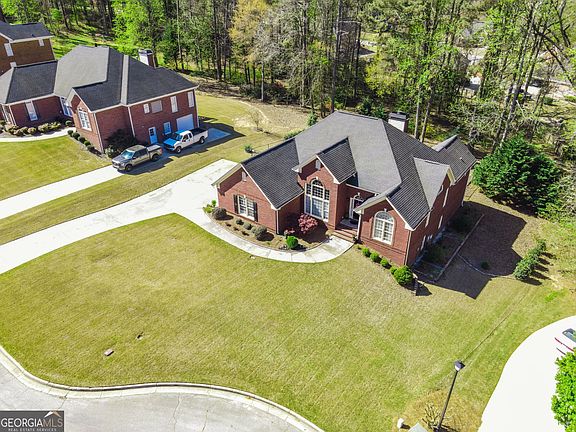 2nd image of 909 Old Barker Pl