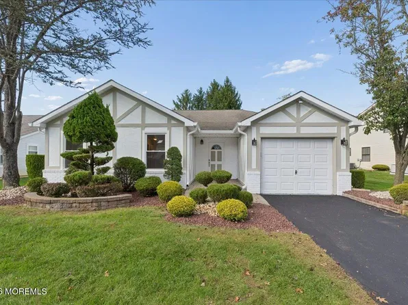 25 Hansom Lane, Marlboro, NJ 07746
