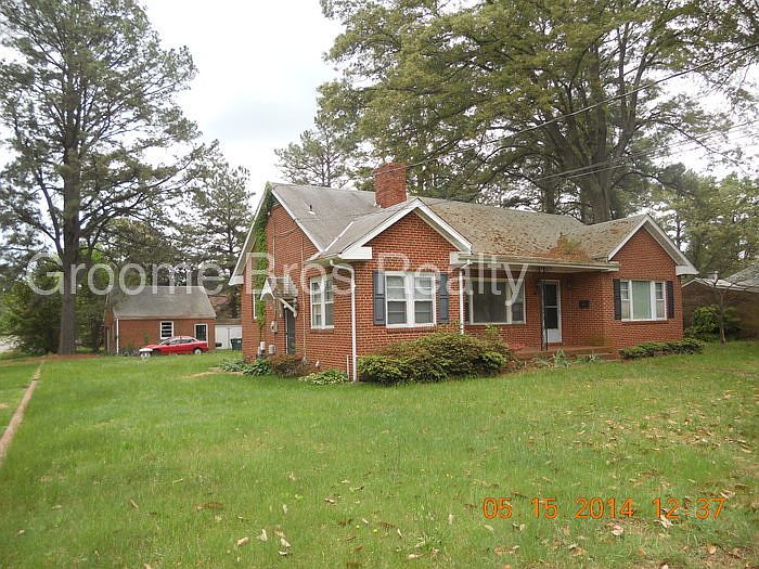 1st image of 17 Longstreet Ave