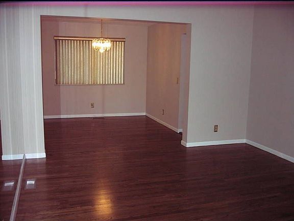 5th image of 4 Ipswich Ct