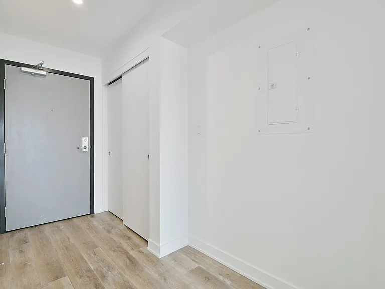 36 Robinson Ave — Photo 97