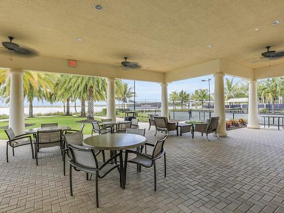 3rd image of 8847 Nautical Landing Cir Unit 201
