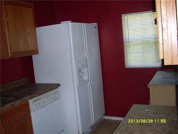 3rd image of 31 E Bay Blvd S