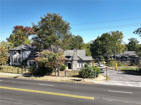 2nd image of 672 Cascade Ave SW