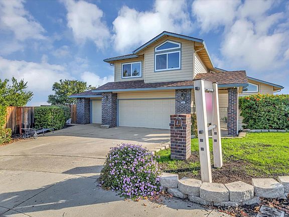 2nd image of 3337 Fontana Ct