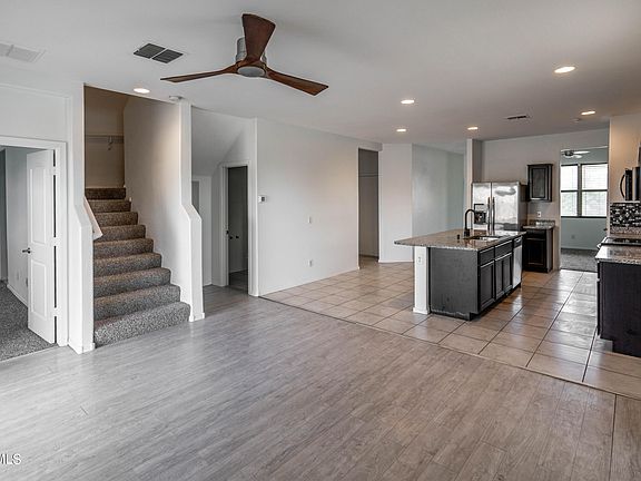 3rd image of 41886 W ALLEGRA Drive