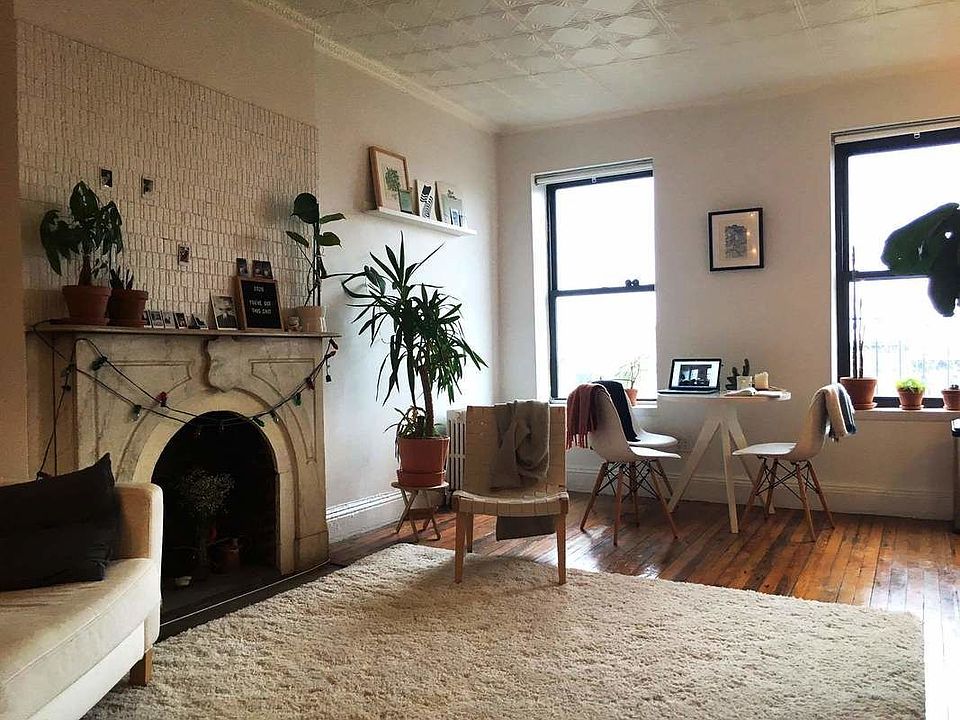 1st image of 94 2nd Pl APT 4