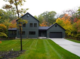 6629 Lakeshore Dr, West Olive, MI 49460