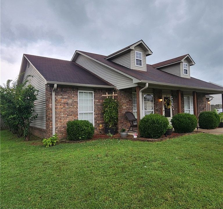 1st image of 1942 Palomino Dr