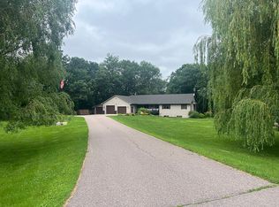 19999 Saddle Hills Dr, New Ulm, MN 56073