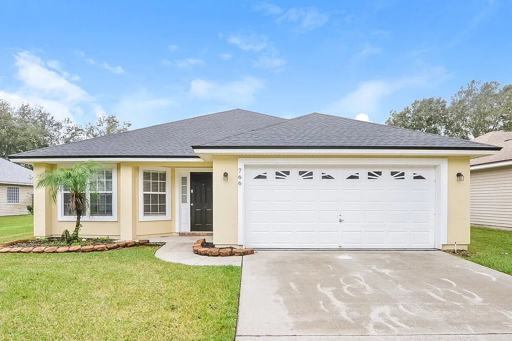 4 bed, 2.0 bath, 1959 sqft, $2,460 — Photo 1