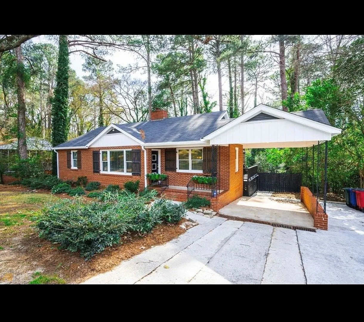 2740 Northwoods Dr S photo 1