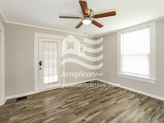 1016695_004_wm_-_living_room_13013482.jpg